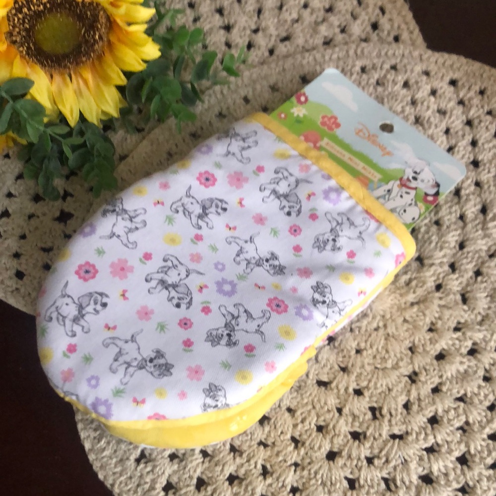 Disney 101 Dalmatians Oven Mitts